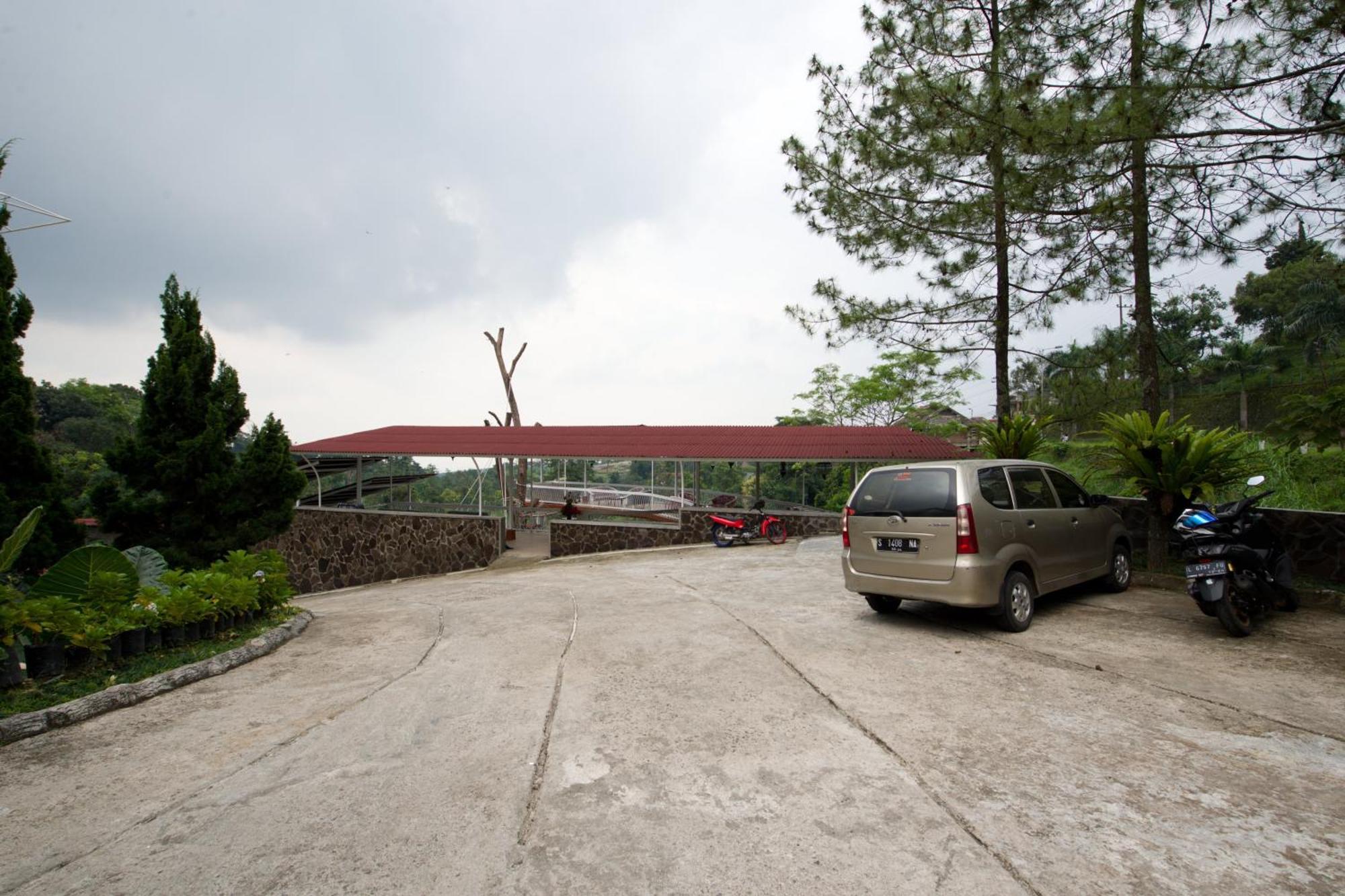 Capital O 3359 Pondok Wisata Jaden Trawas Mojokerto 外观 照片